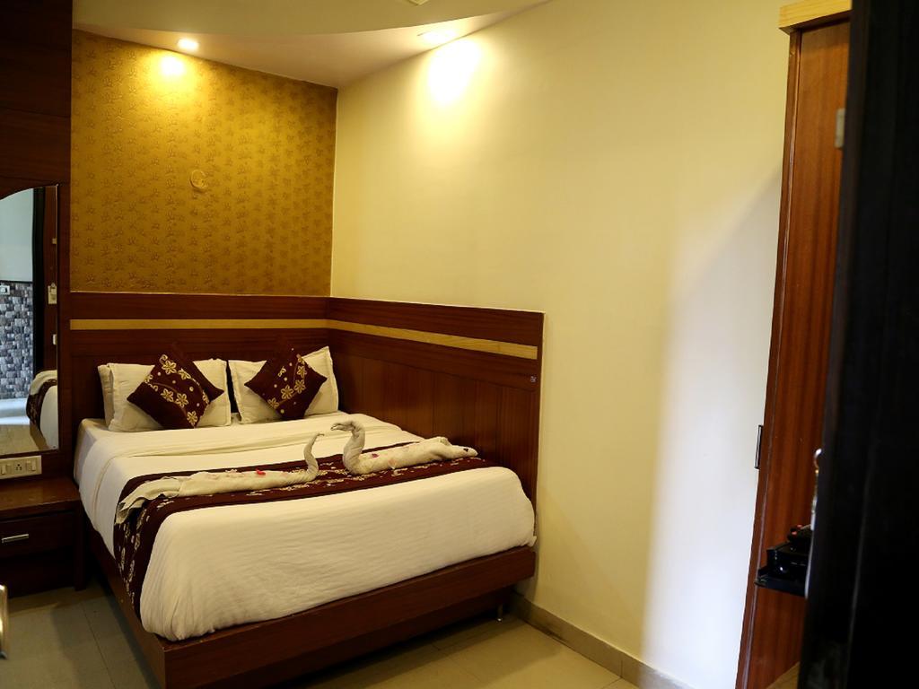 Hotel Shivam International - A Well Hygiene Property All Staff Vaccinated " New Delhi Exterior foto